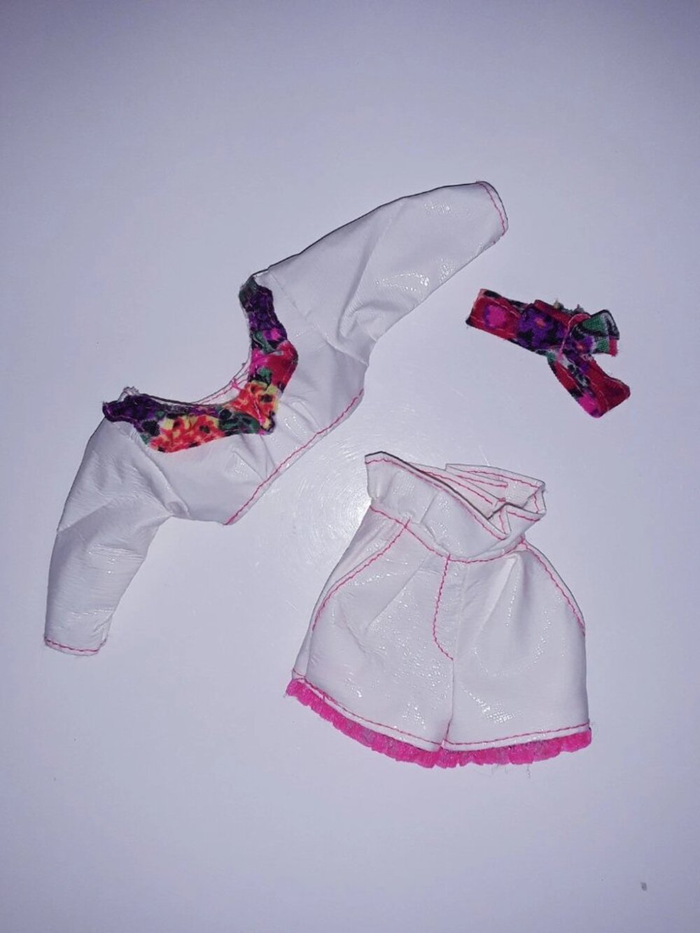 Vintage 1991 Barbie Rollerblade Outfit - Very Good - White Floral 90s